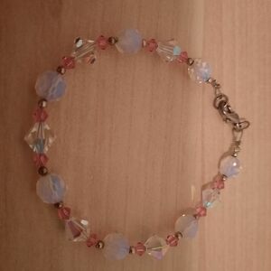 Delicate Pink Crystal Beaded Bracelet